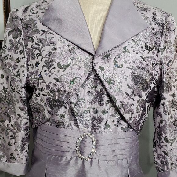 R&M RICHARDS 2 PCS SUIT.  Orchid satin with sequins/Reinstones. SIZE 10P… - Picture 2 of 16